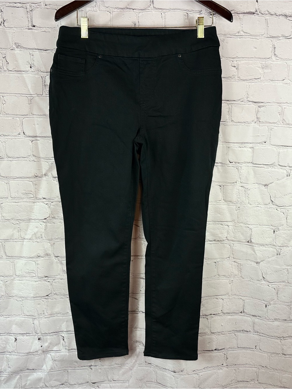 Chico's petite (1) Black pull on Jegging women 8p minimalist neutral stretch